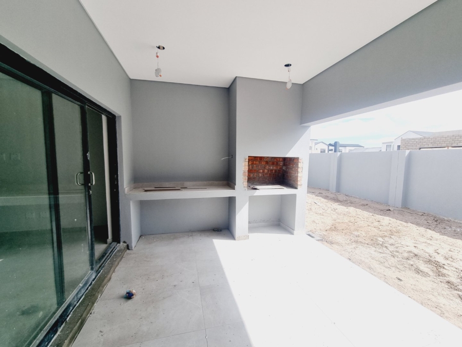 4 Bedroom Property for Sale in Sandown Western Cape